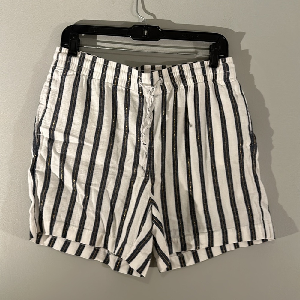 NWOT blue/white/gold LOGG shorts size 8